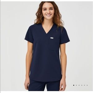 Caterina Figs Scrub top
